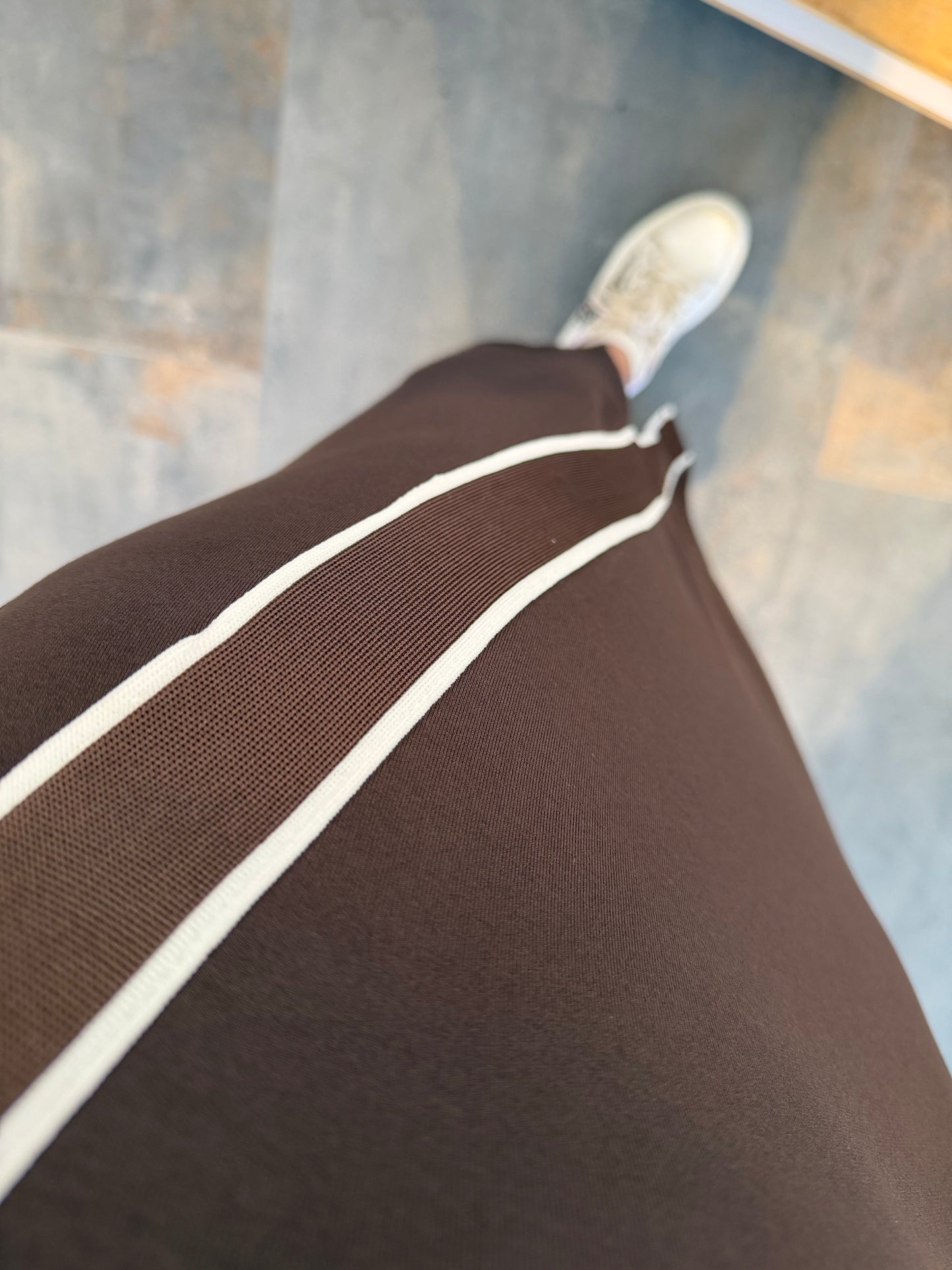 Noche Kahve Beyaz Şeritli Modal Takım