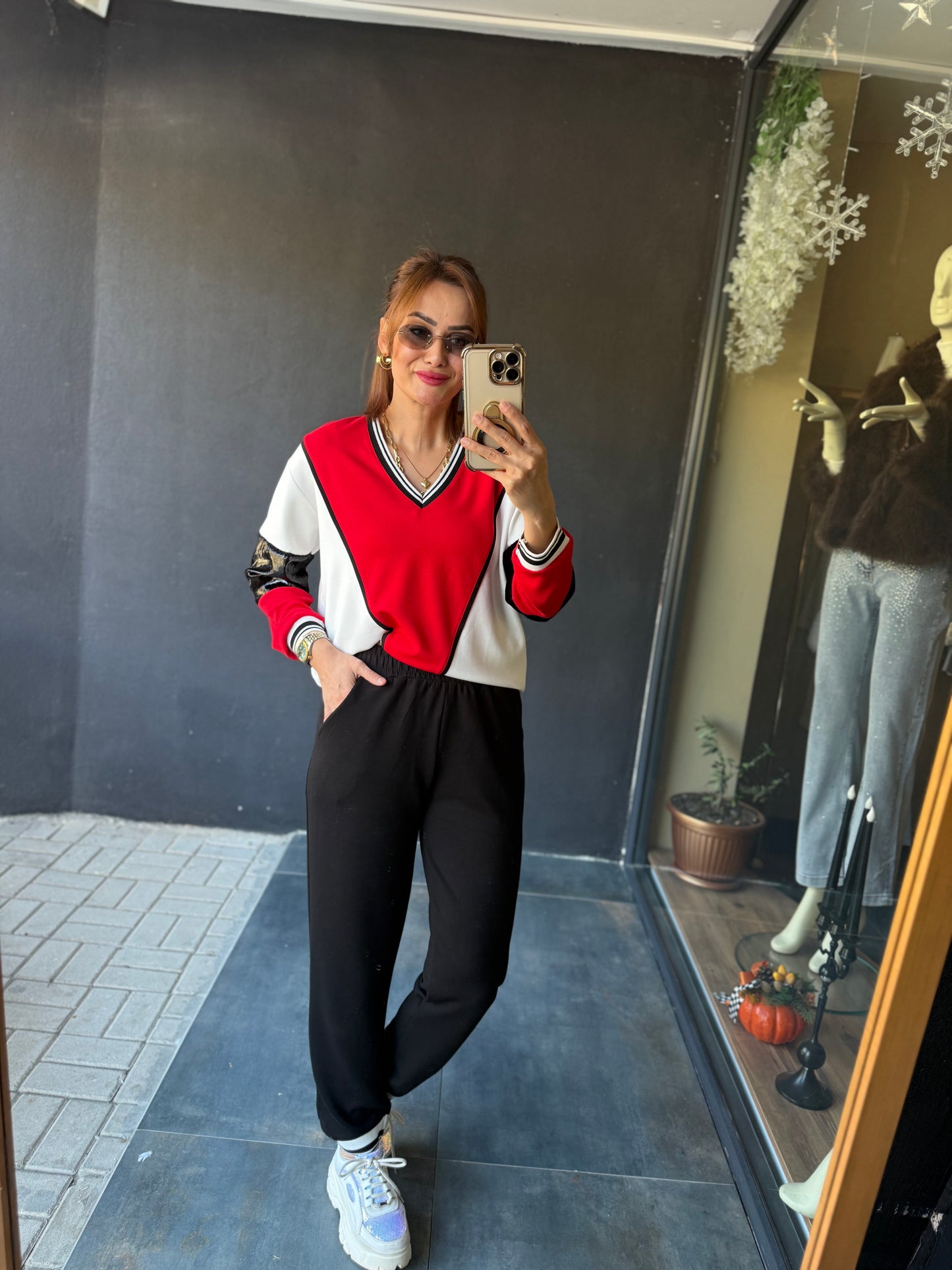 Buka Kırmızı Modal Takım