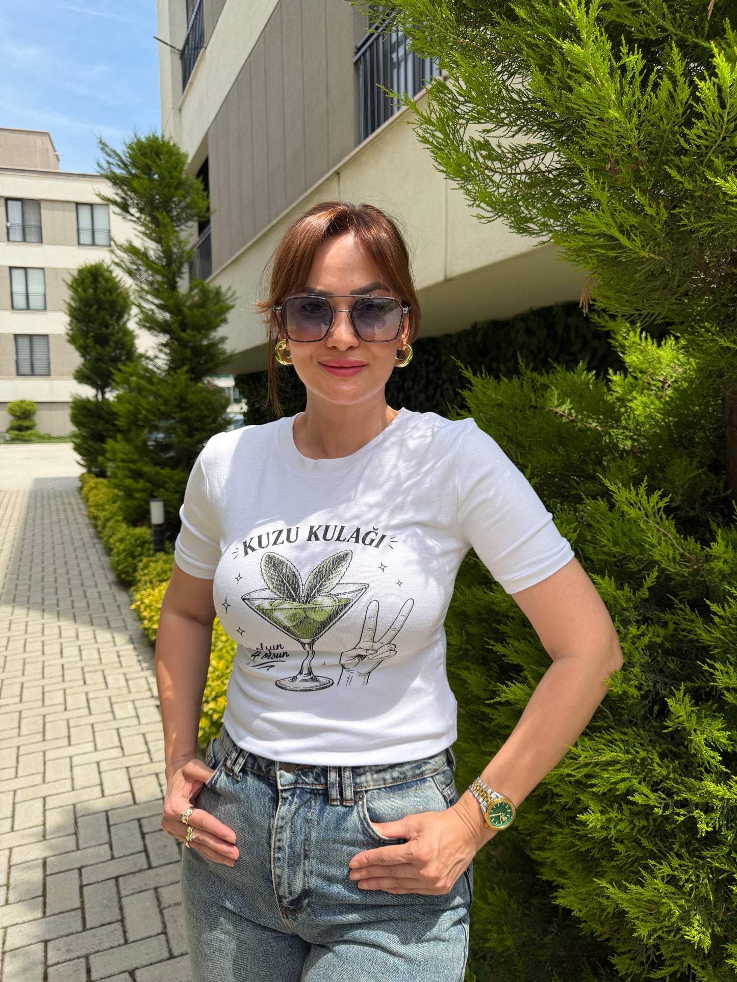 Kuzu Kulağı Baskılı Kadın Tişört