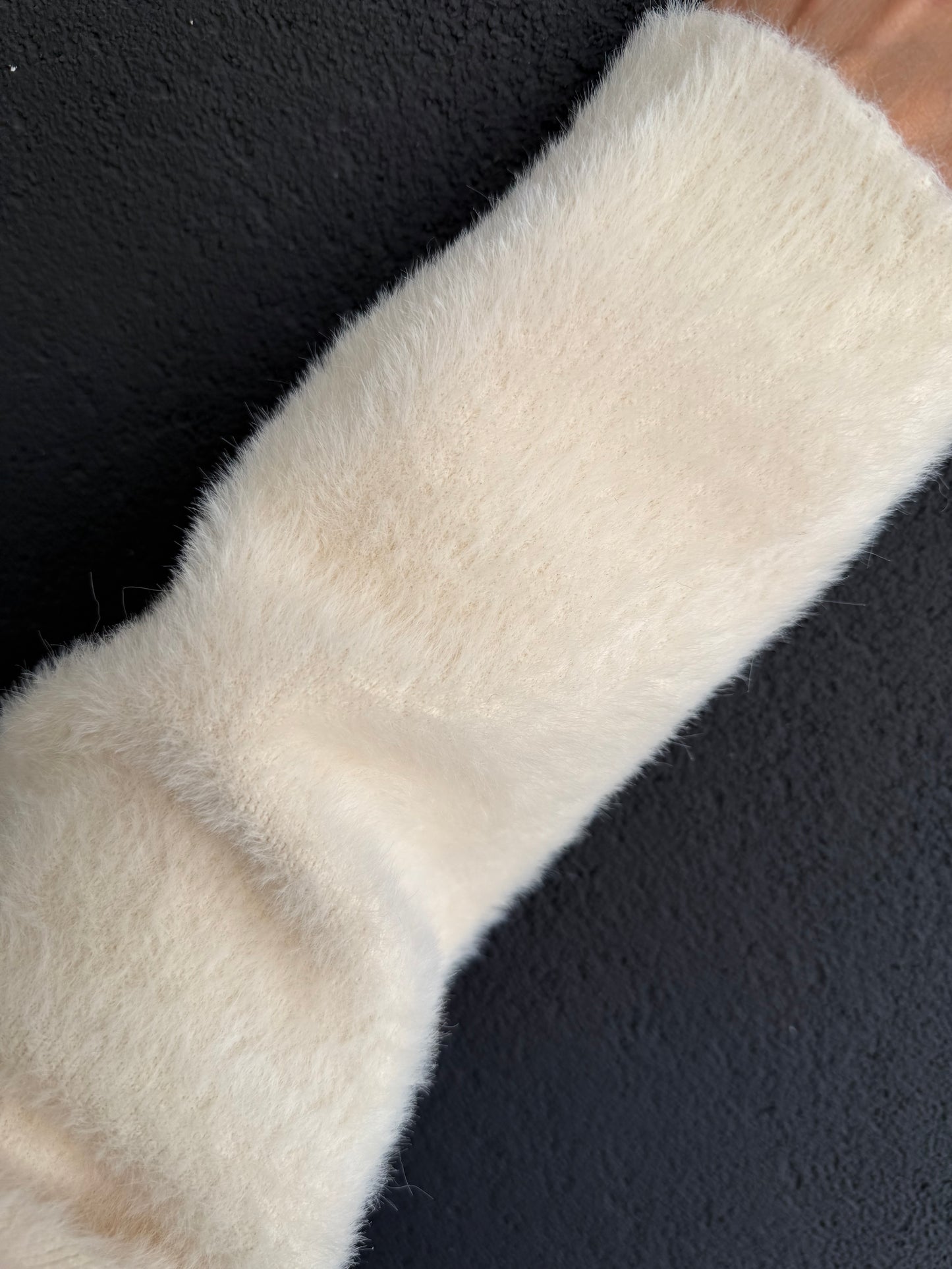 Angeli Broşlu Bej Kaşmir Hırka