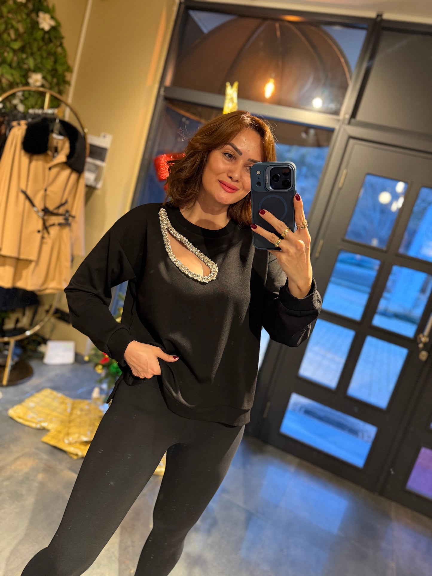 Asso Siyah Taş Detaylı Sweat